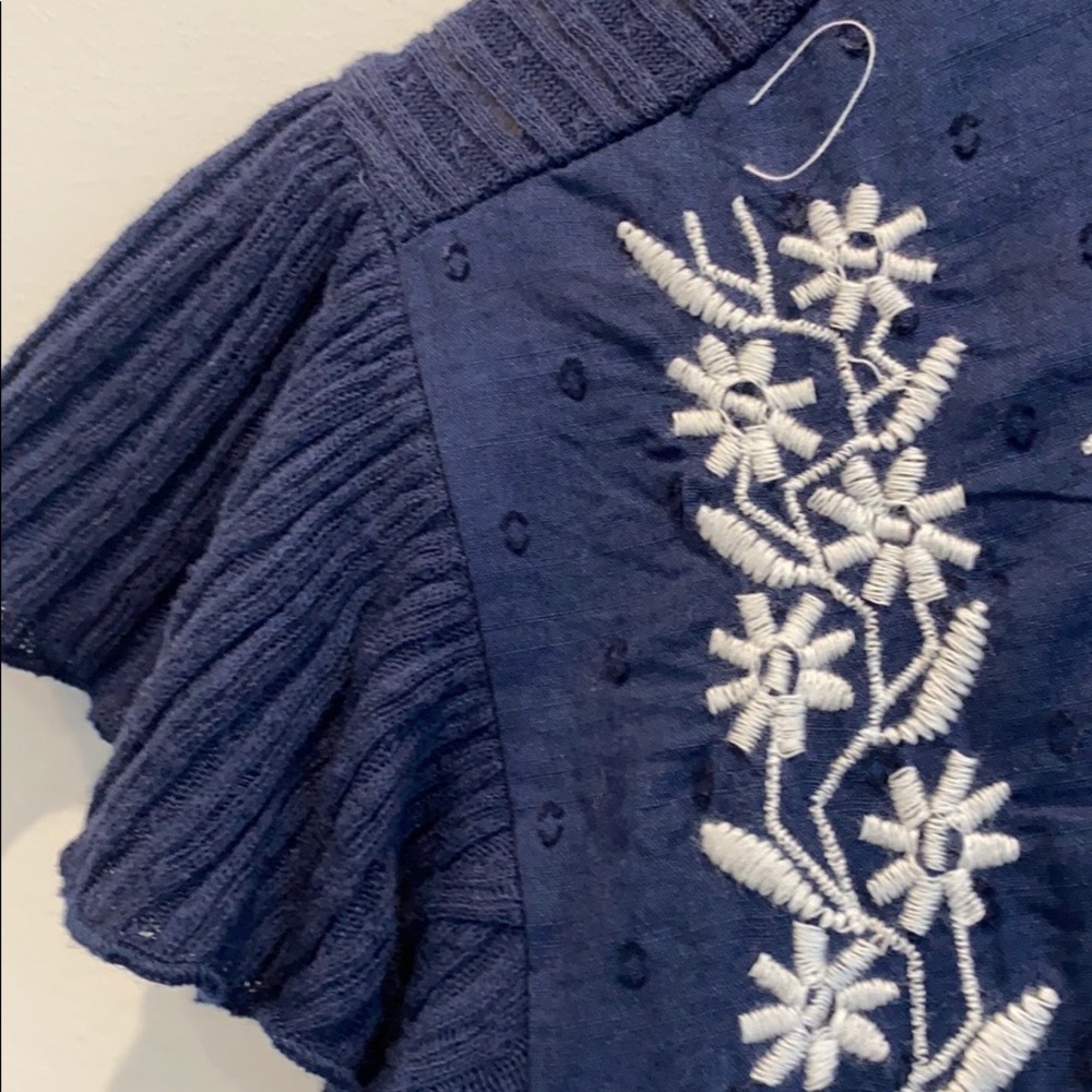 NEW Lucky Brand Women’s 2pc Top Bundle - Picture 5 of 14